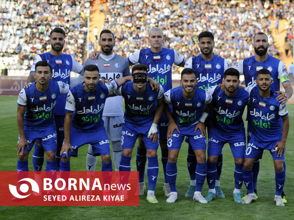 دیدار تیم های فوتبال استقلال 7 تراکتور 1