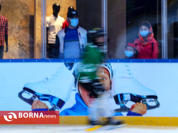 مسابقات هاکی روی یخ بانوان جام ایرانمال