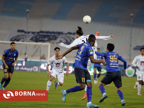 دیدار تیم های استقلال و ذوب آهن