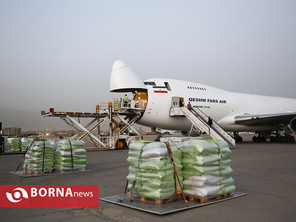 ارسال محموله بشر دوستانه جمعیت هلال احمر به افغانستان