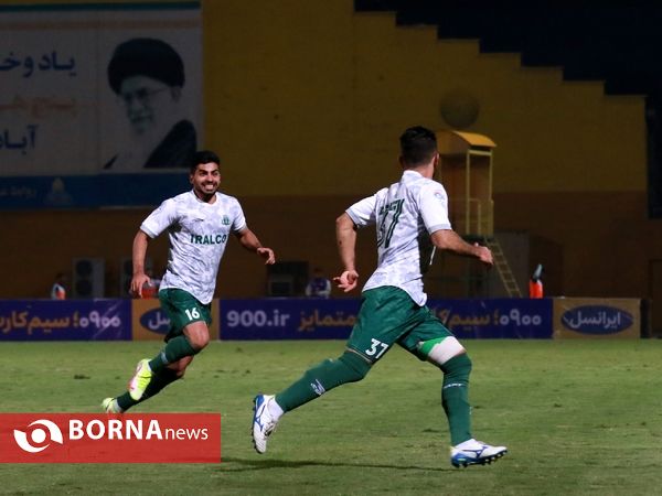 دیدار تیم های فوتبال صنعت نفت - آلومینیوم