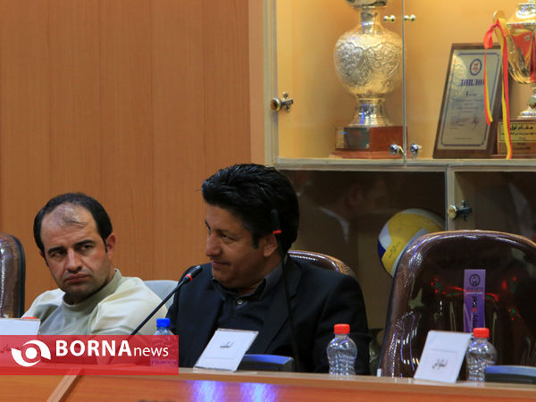 نشست دکتر خادم با مسولین ورزش و سمن های  استان اصفهان