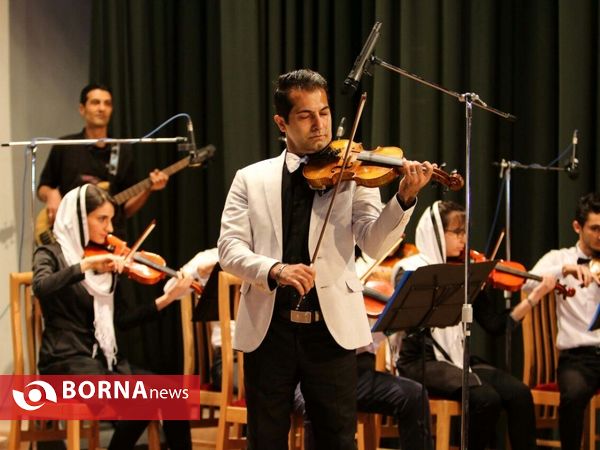 اولین روز 22امین گلریزان امید (حمایت از بیماران سرطانی) در ارومیه