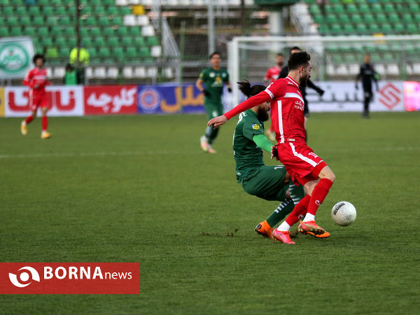 دیدار تیم‌های ذوب آهن - پرسپولیس