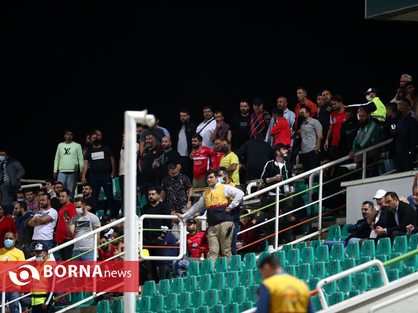 دیدار تیم های فوتبال پرسپولیس - هوادار