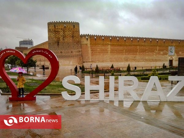 شيراز زیبای بارانی