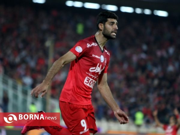 دیدار تیم های فوتبال پرسپولیس- صنعت نفت آبادان
