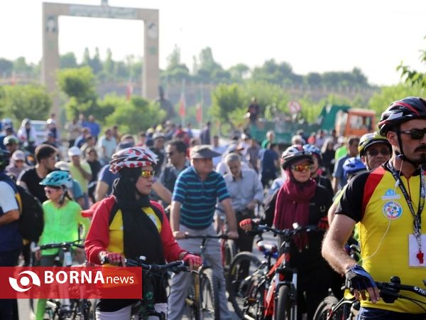 همایش خانوادگی دوچرخه سواری  در منطقه ۲۲