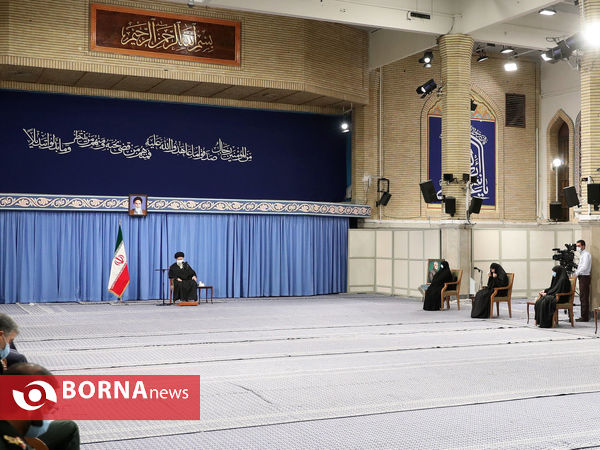 دیدار دست‌اندرکاران مراسم سالگرد شهید سلیمانی با رهبر انقلاب اسلامی