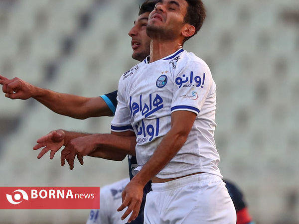 دیدار تیم های فوتبال پیکان - استقلال