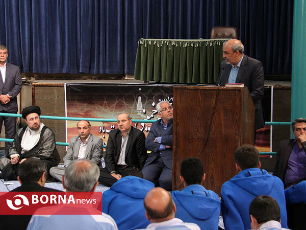 دیدار اهالی ورزش با یادگار امام