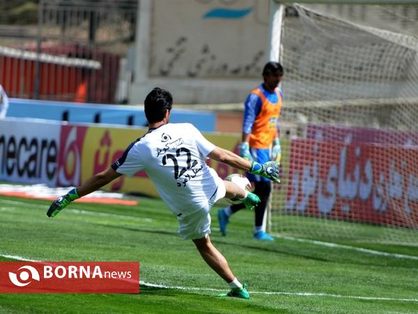 دیدار تیم های فوتبال نفت تهران- استقلال