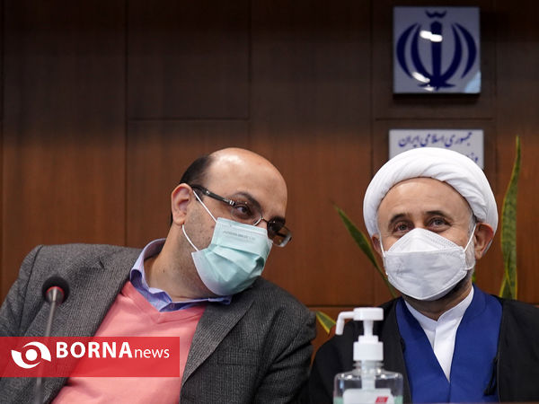 تجلیل از مهین فرهادی زاد