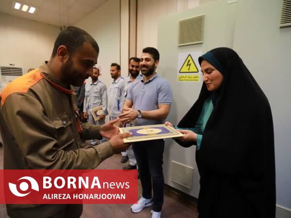 تجلیل از کارگران واحدهای تولیدی و صنعتی اروند