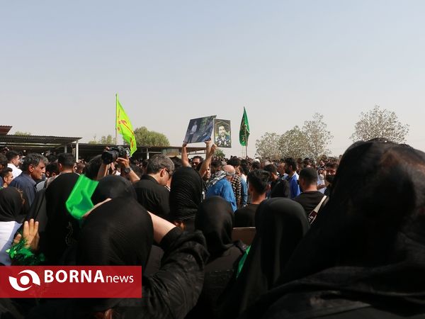 خاکسپاری جانباختگان متروپل در قطعه ورزشکاران بهشت رضای آبادان