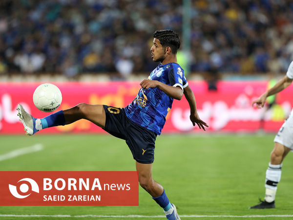 دیدار تیم های قوتبال استقلا ل۰ پیکان