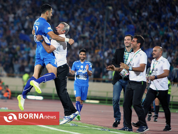 دیدار تیم های استقلال تهران- صنعت نفت آبادان