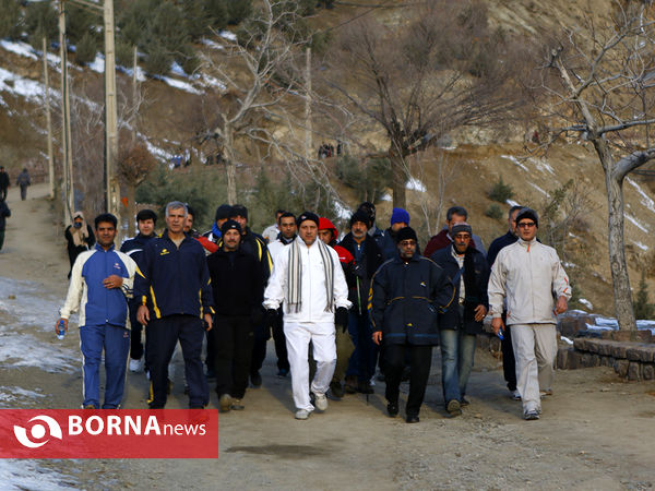 کوهپیمایی کارکنان وزارت ورزش و جوانان با حضور مناف هاشمی