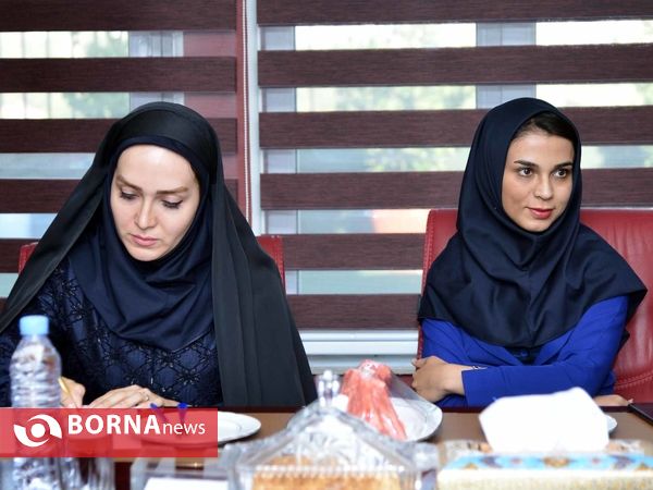 نشست صمیمانه وزیر ورزش و جوانان با اعضای هیئت رئیسه مجمع ملی سازمان های مردم نهاد جوانان
