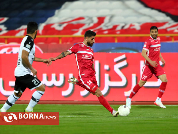 دیدار تیم های فوتبال  پرسپولیس - هوادار