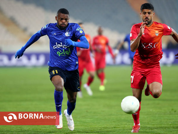 دیدار تیم های فوتبال استقلال - فولاد