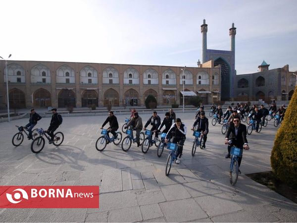 پای مدیران اصفهان در رکاب