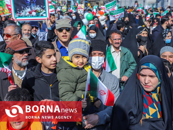حضور پر شور و نشاط کودکان و نوجوانان در راهپیمایی ۲۲ بهمن