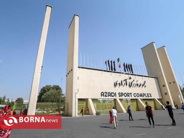 استادیوم آزادی تهران پیش از دربی ۹۰