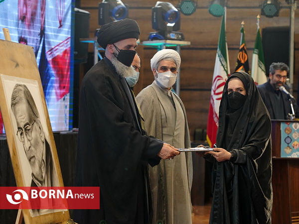 همایش تجلیل از هنرمندان وزارت دفاع و پشتیبانی نیروهای مسلح