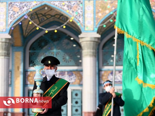 آیین تعویض پرچم گنبد مسجد مقدس جمکران