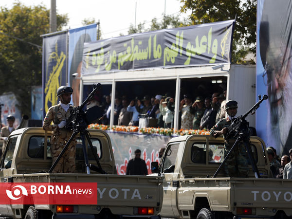 رژه نیروهای مسلح فارس به مناسبت آغاز هفته دفاع مقدس