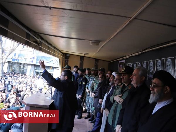 راهپیمایی گسترده نمازگزاران تبریزی در محکومیت جنایت آمریکا و شهادت سردار سلیمانی