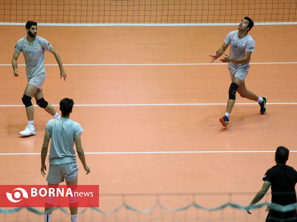 تمرین تیم ملی والیبال با حضور معاونین وزیر ورزش و جوانان