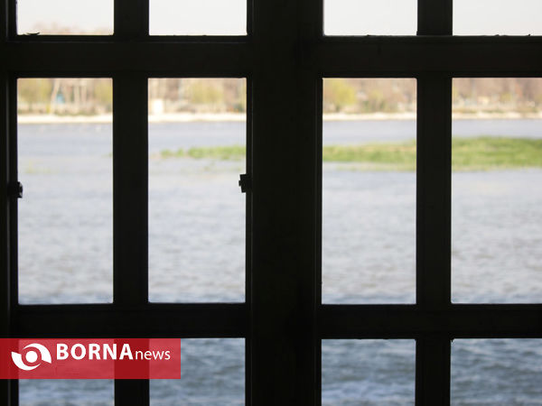 زاینده رود در بهار