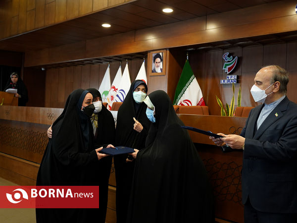تجلیل از فعالان حوزه ورزش بانوان