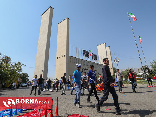 استادیوم آزادی تهران پیش از دربی ۹۰