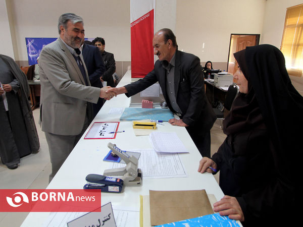 ثبت نام داوطلبان مجلس شورای اسلامی و مجلس خبرگان -شیراز