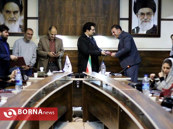 نشست مدیرعامل باشگاه بسکتبال ابزارسازان درمانگر کرمانشاه با خبرنگاران و تجلیل  از آنان