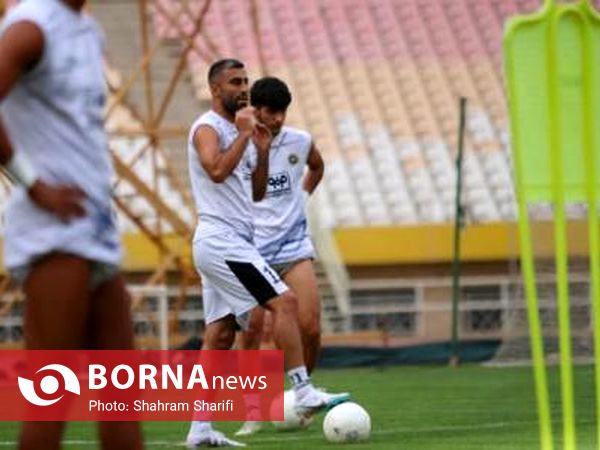 گزارش تصویری تمرین تیم فوتبال سپاهان با حضور هواداران 