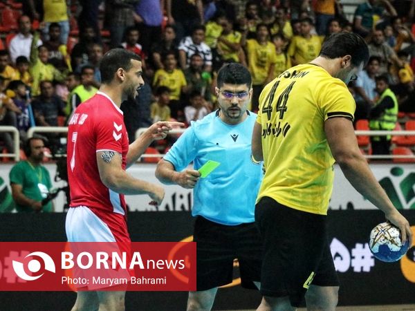 دیدار تیم های هندبال سپاهان - عمان کلاب