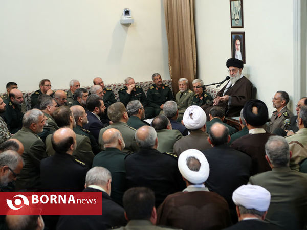 دیدار نوروزی فرماندهان ارشد نیروهای مسلح با رهبر انقلاب