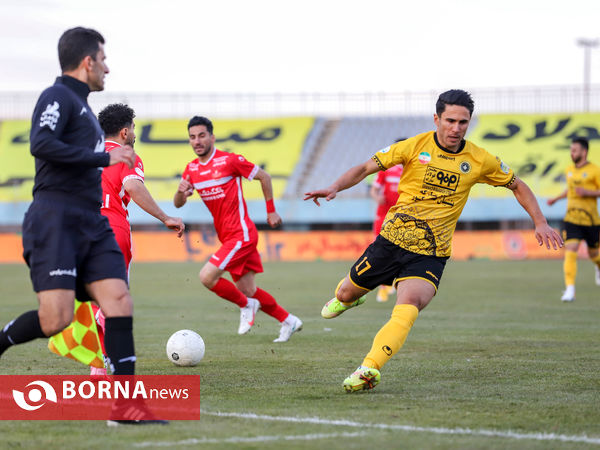 دیدار تیم های فوتبال سپاهان- پرسپولیس