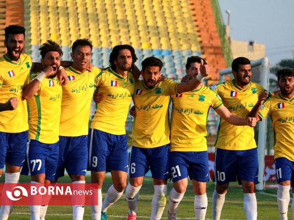 دیدار تیم های صنعت نفت - گل گهر