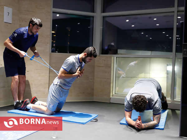 تمرین استقلال در سالن وزنه