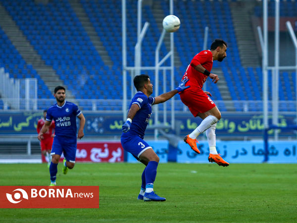 دیدار تیم های استقلال و شهرخودرو در مشهد