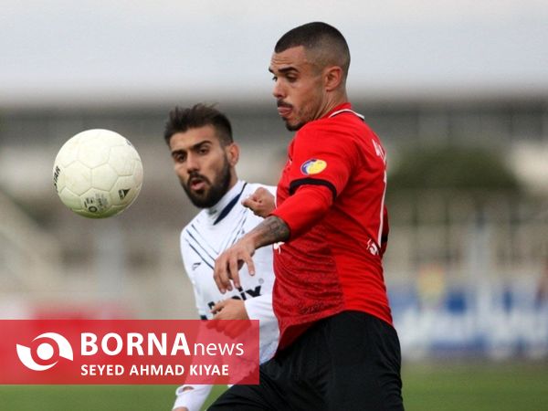 دیدار تیم های فوتبال ملوان بندرانزلی _تراکتور تبریز