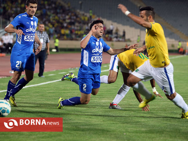 دیدار تیم های استقلال تهران- نفت آبادان