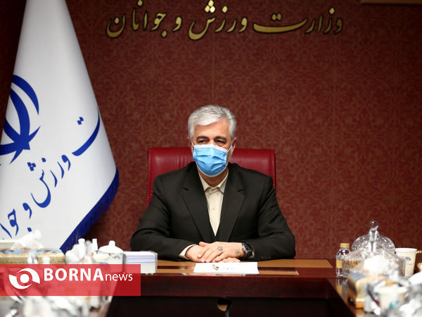 اعطای حکم ریاست هادی ساعی از سوی وزیر ورزش و جوانان