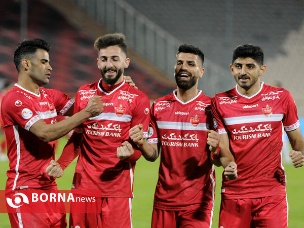 دیدار تیم های فوتبال پرسپولیس - نساجی