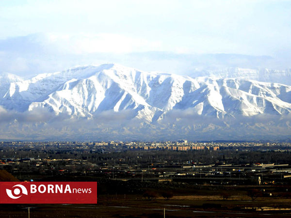 کوهپیمایی خانواده گی در منطقه تخت رستم